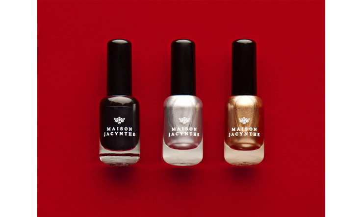 De nouvelles couleurs de vernis s'ajoutent...