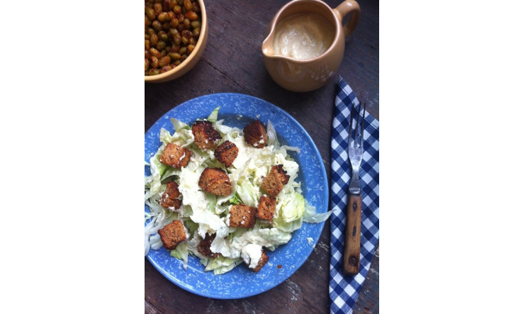 Salade César végane, sans gluten, sans lactose ET gourmande!