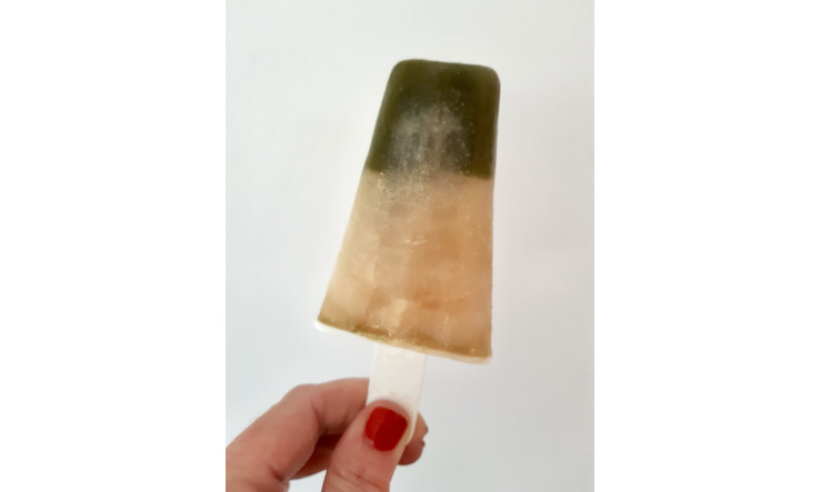 Popsicles au jus vert et collagène aux agrumes