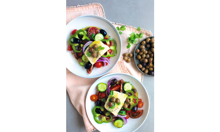 Salade grecque et feta d'amande